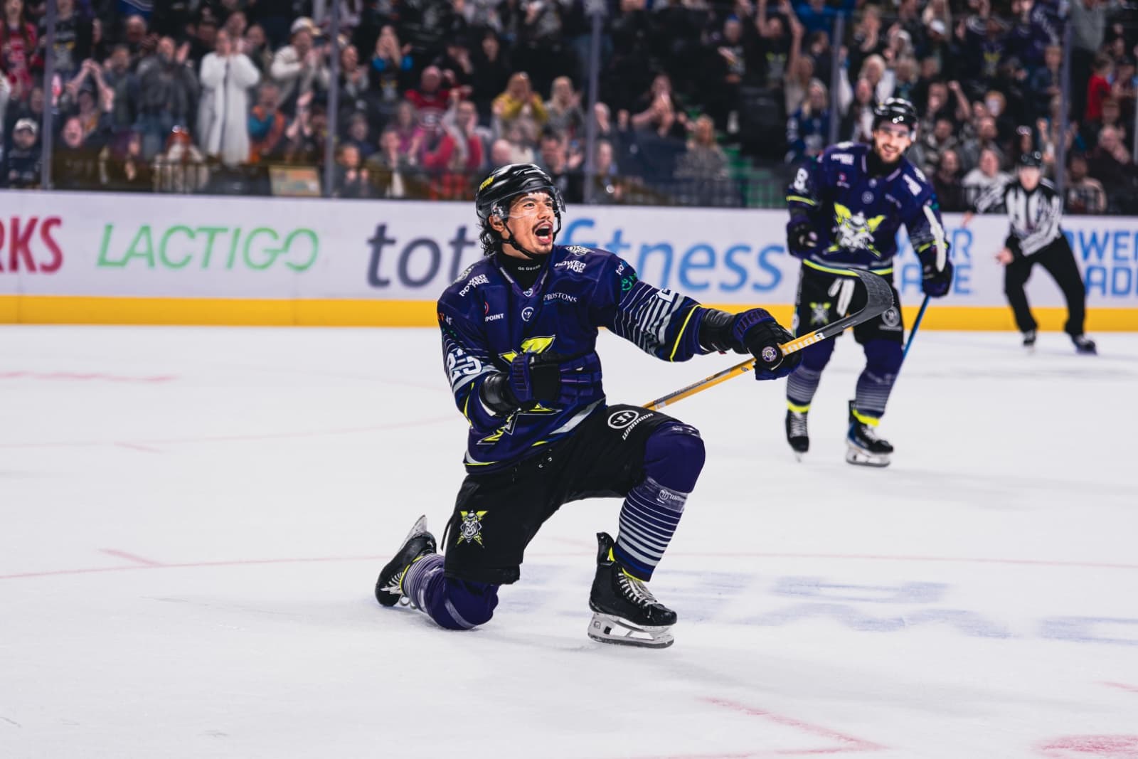 Storm Hold Off Flames in Dramatic Challenge Cup Thriller
