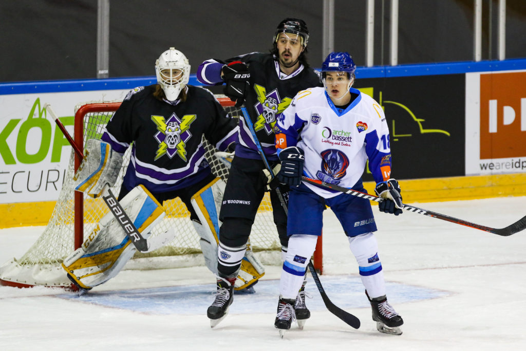 Manchester Storm defend against Coventry Blaze in Elite Series